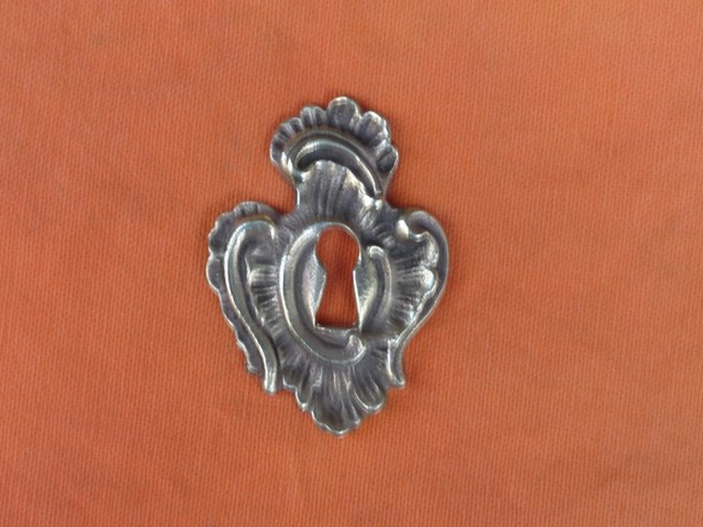 Ameublement : Entrée de clef style  - Louis XV - Référence 215 R
