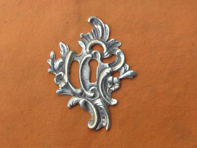 Ameublement : Entrée de clef style  - Louis XV - Référence 244 R