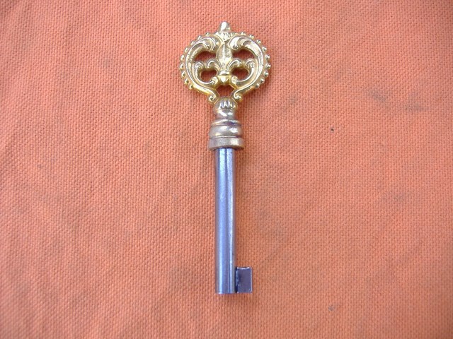 Furnishing : Key style  - Bit key - Reference 2201