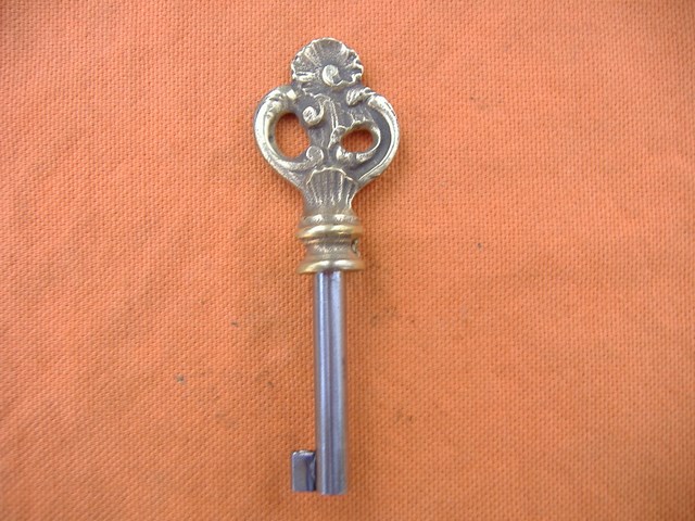 Furnishing : Key style  - Bit key - Reference 2204