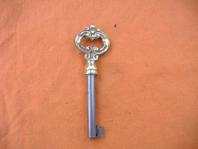 Furnishing : Key style  - Bit key - Reference 2210