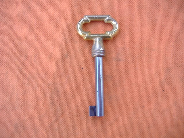 Furnishing : Key style  - Bit key - Reference 2215