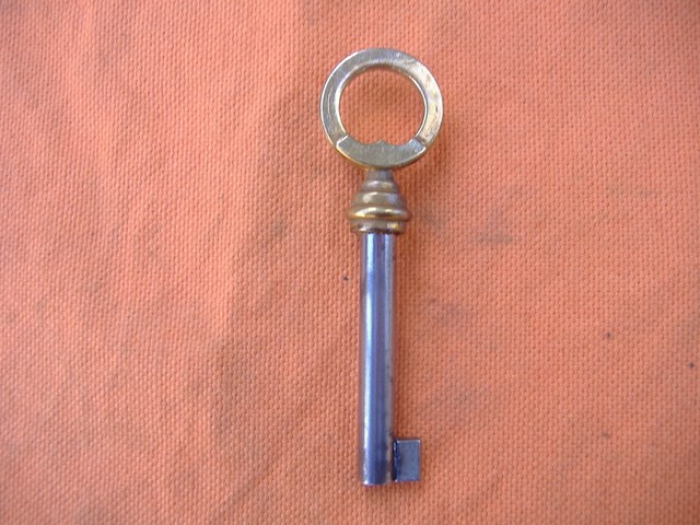 Furnishing : Key style  - Bit key - Reference 2217