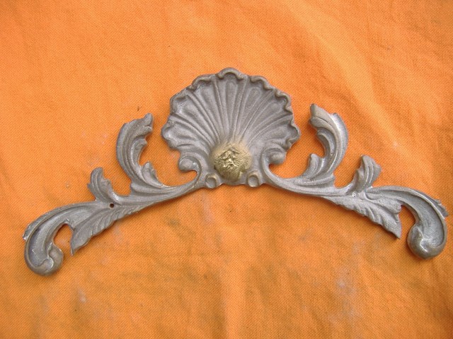 Watchmaking : Pediment style  -  - Reference 26