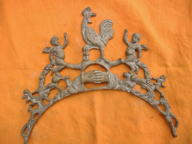 Watchmaking : Pediment style  -  - Reference 3