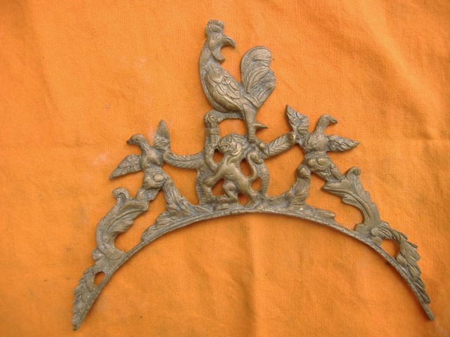 Watchmaking : Pediment style  -  - Reference 32