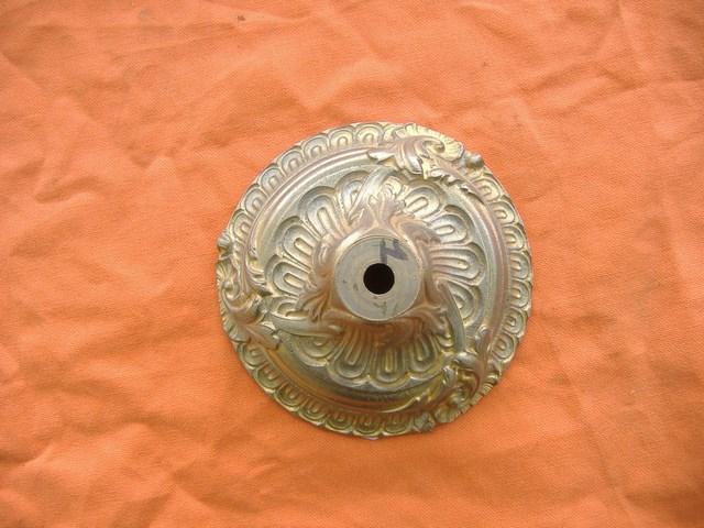 Light fixture : Ceiling rose style  -  - Reference 2712